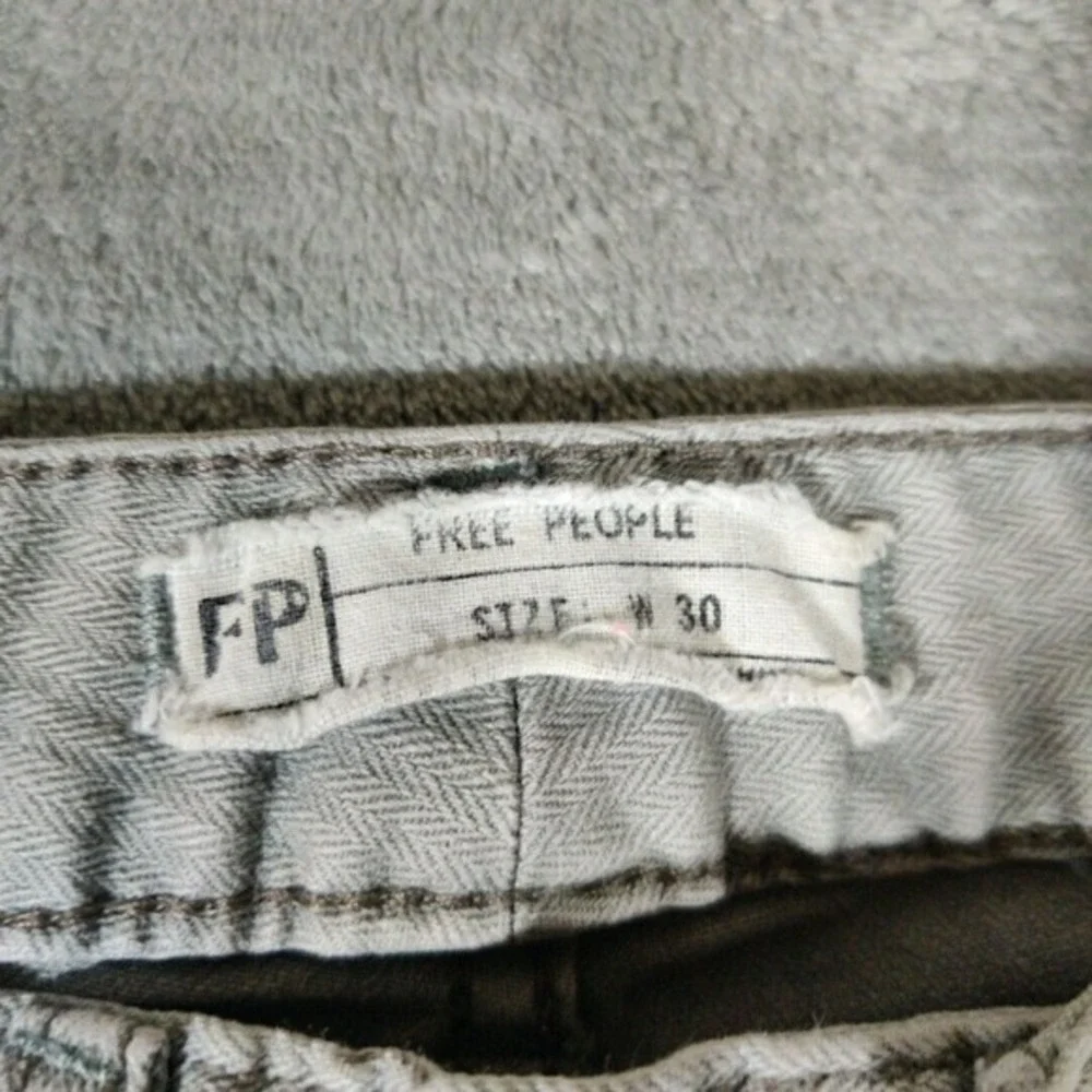 Free People Jeans Womens 30 X 26 Gray Distressed Straight Bikercore‎